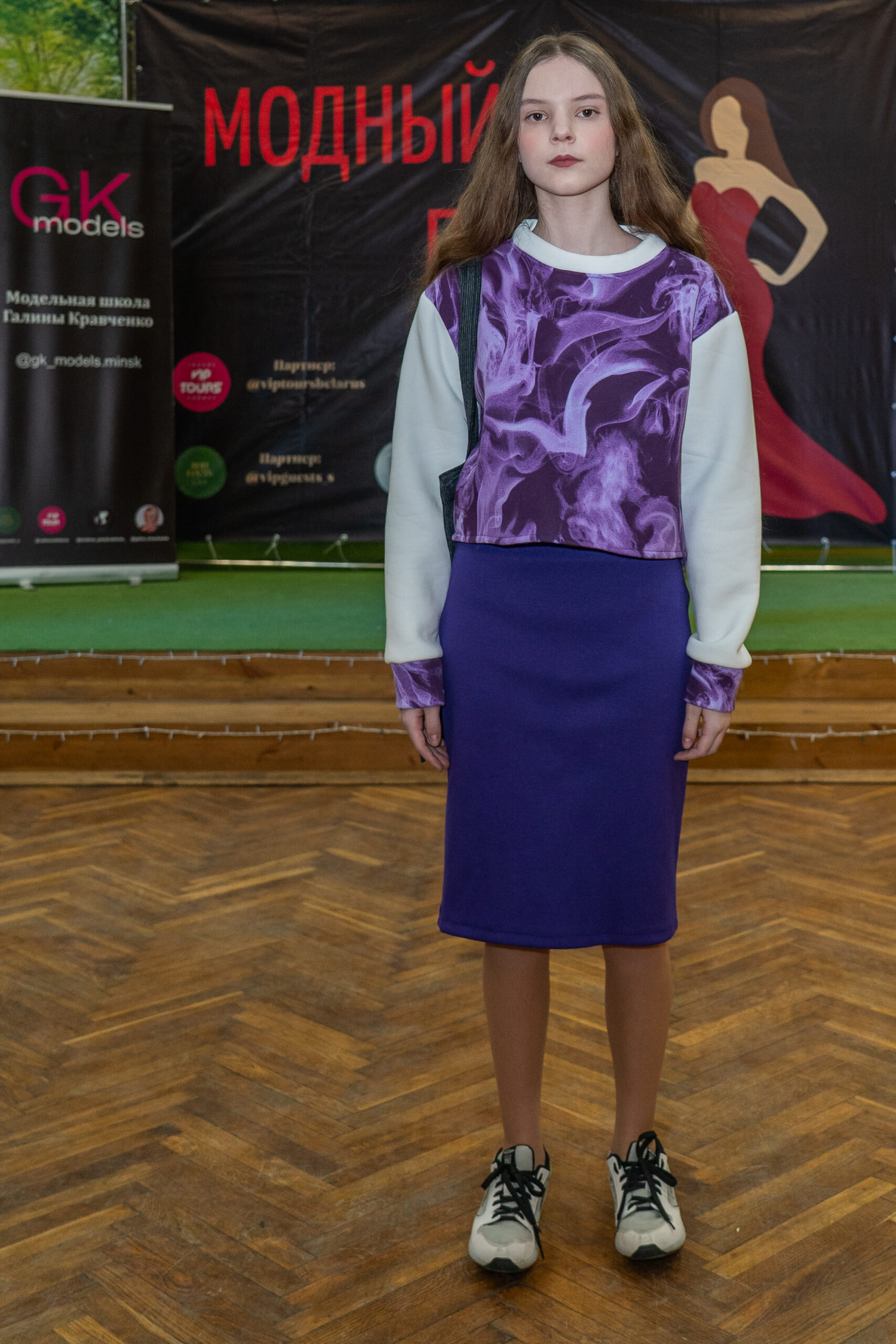 одели школы GK Models во время дефиле в санатории Политехник