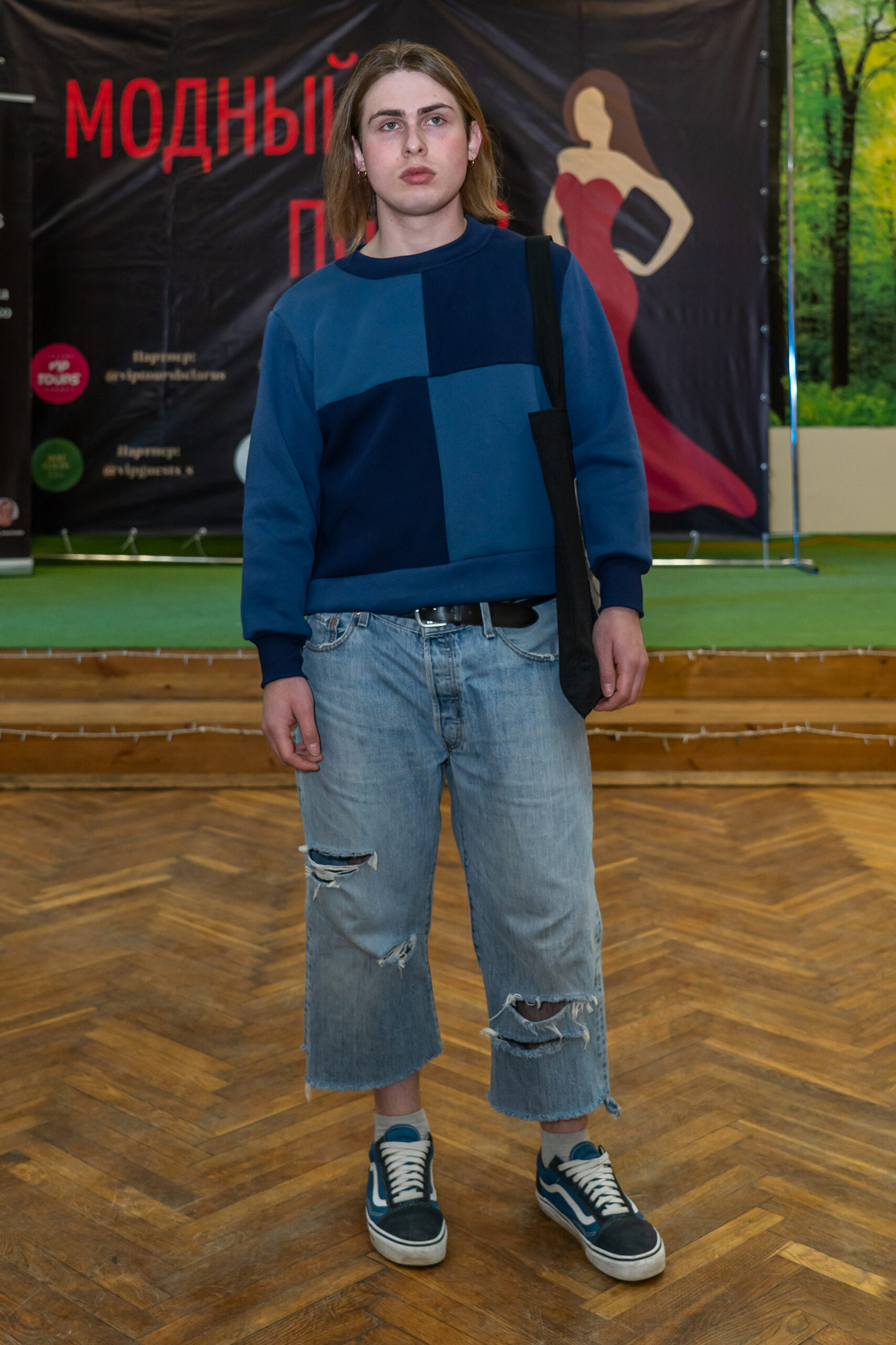 одели школы GK Models во время дефиле в санатории Политехник